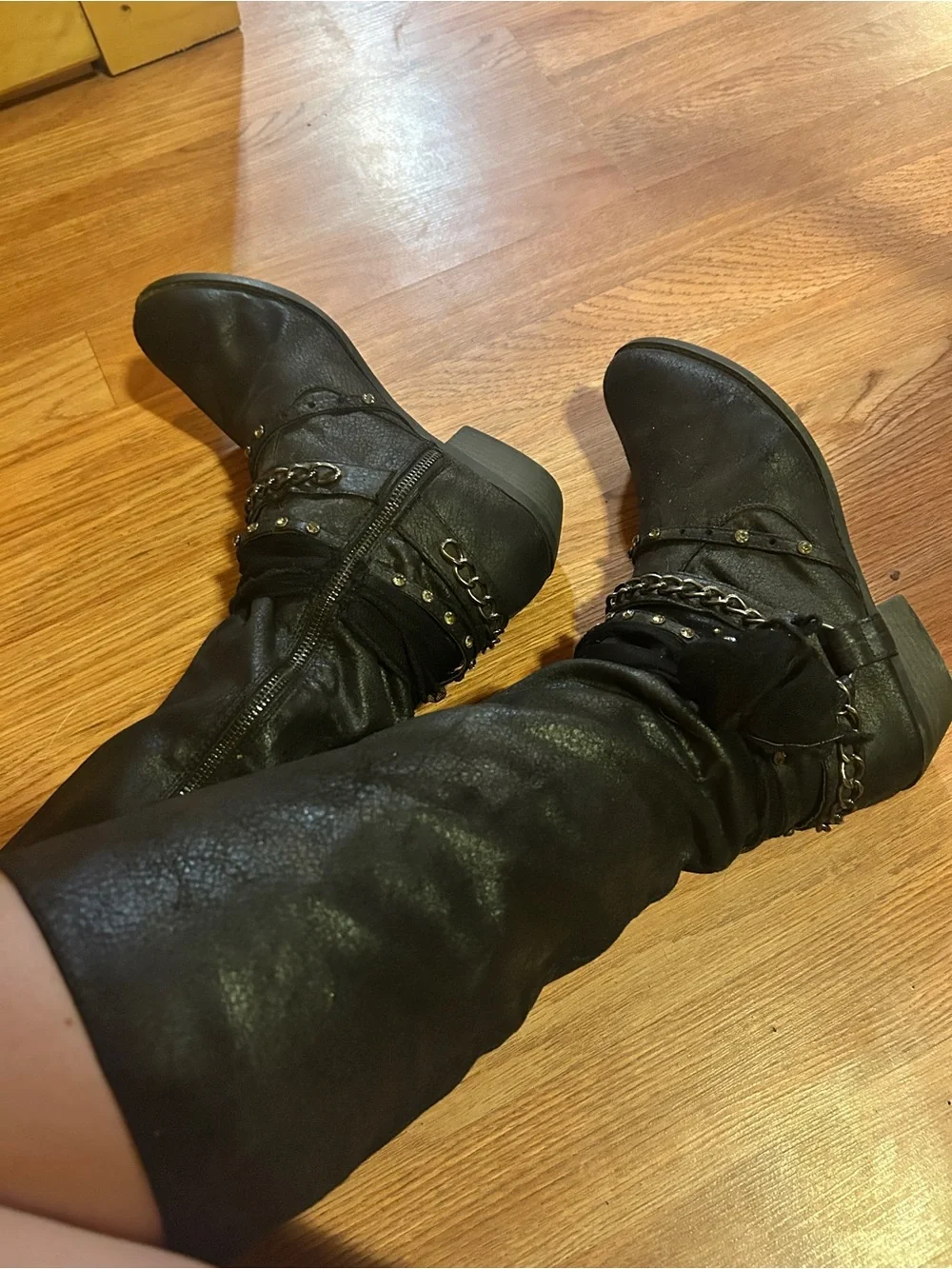 Women's Black Chain-Accent Mid-Calf Boots